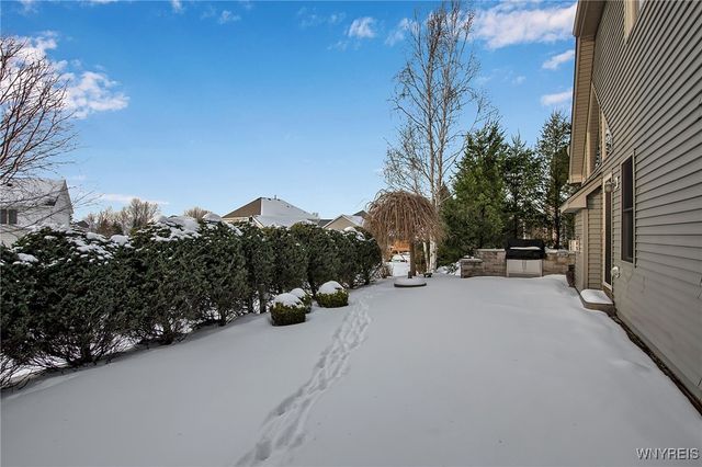 112 Haverford Lane, Amherst, NY 14221