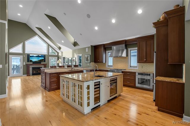 112 Haverford Lane, Amherst, NY 14221