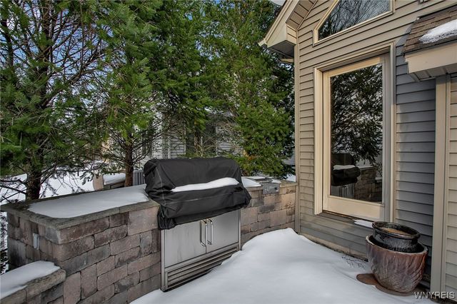 112 Haverford Lane, Amherst, NY 14221