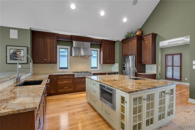 112 Haverford Lane, Amherst, NY 14221