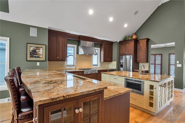 112 Haverford Lane, Amherst, NY 14221