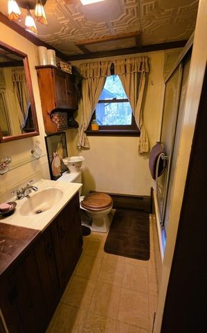 7 Hog Hollow Rd, Buckland, MA 01370