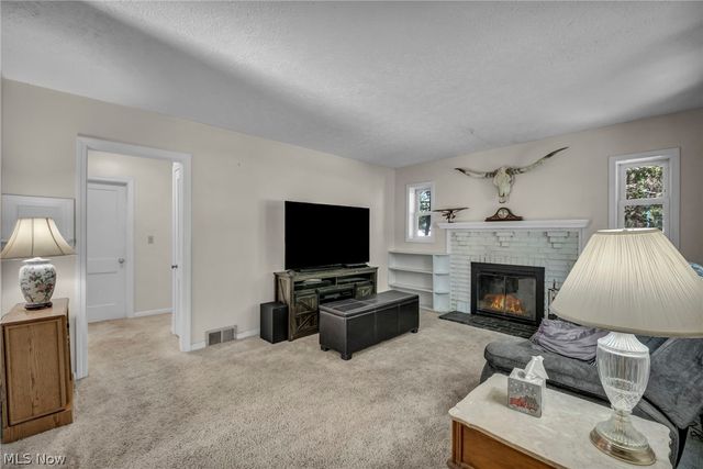 8375 Nowlen Street, Mentor, OH 44060