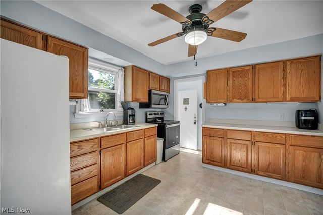 8375 Nowlen Street, Mentor, OH 44060