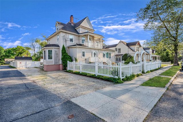 80 George Street, Babylon, NY 11702