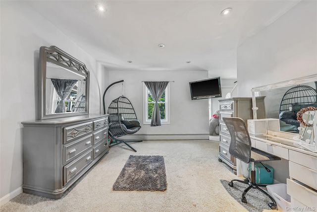 80 George Street, Babylon, NY 11702