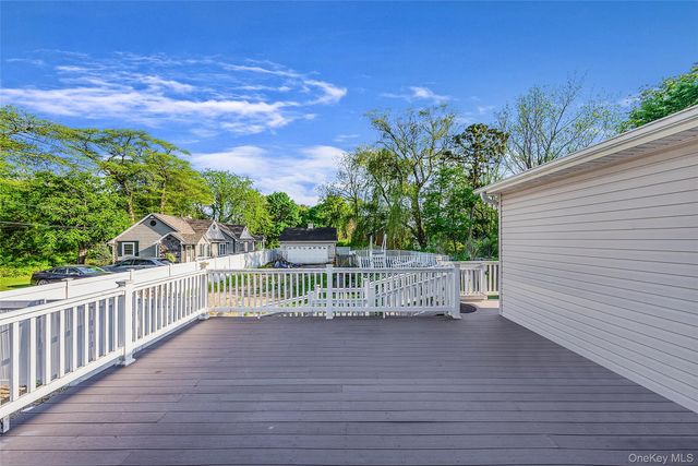 80 George Street, Babylon, NY 11702