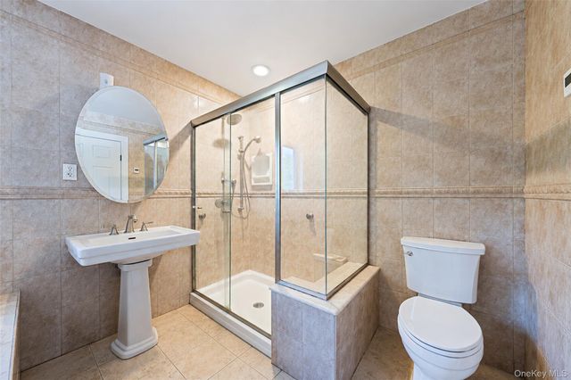 80 George Street, Babylon, NY 11702
