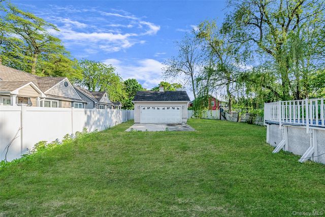 80 George Street, Babylon, NY 11702