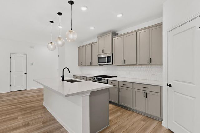1411 Iberville DR 30, Pflugerville, TX 78660