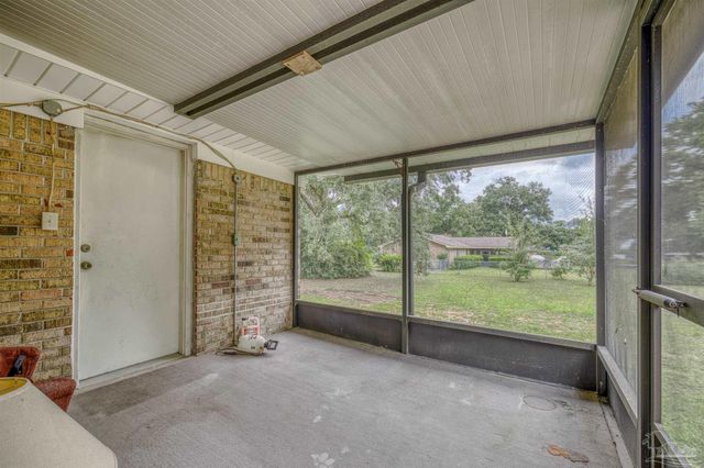 5402 Douglas St, Milton, FL 32570