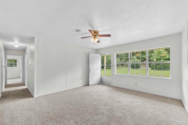 5402 Douglas St, Milton, FL 32570