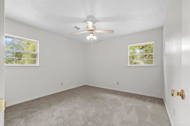 5402 Douglas St, Milton, FL 32570