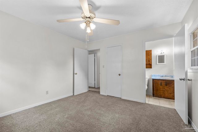 5402 Douglas St, Milton, FL 32570