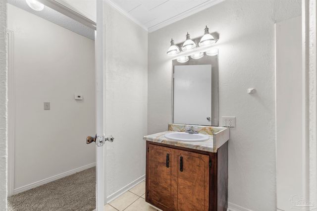 5402 Douglas St, Milton, FL 32570