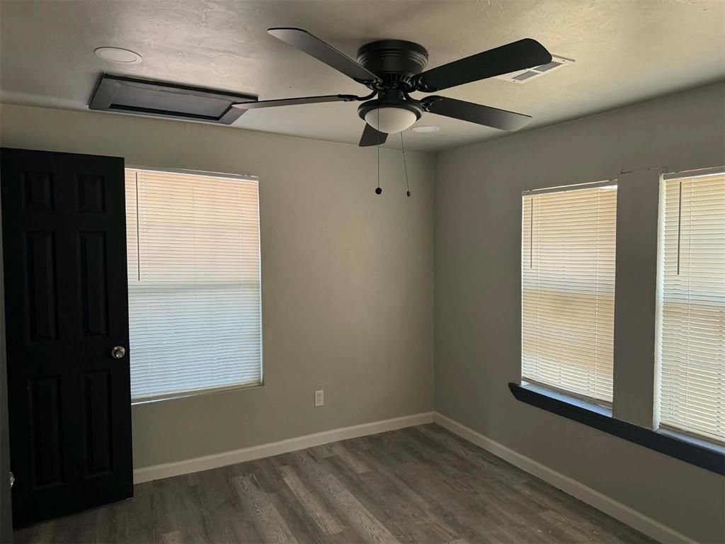 Image 5 of property listing at 209 N Tuttle Street, Oklahoma City, OK 73107