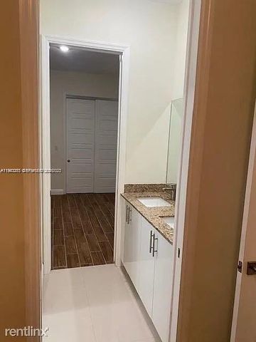 6111 Marinel Say Dr 6111, Davie, FL 33314