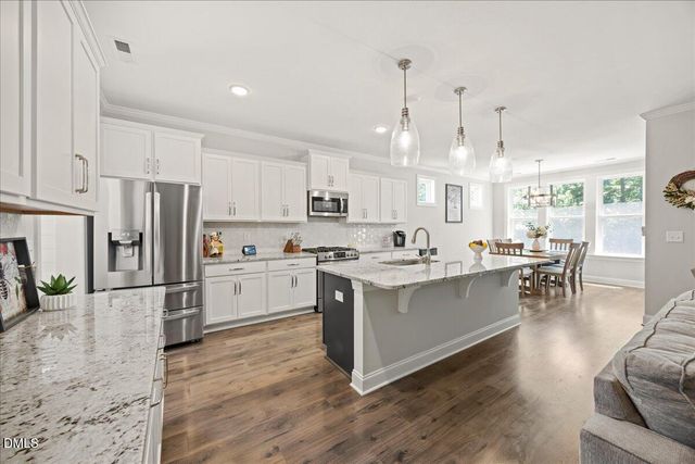 307 W Amber Oak Drive, Selma, NC 27576