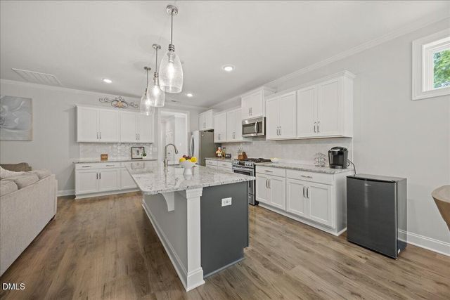 307 W Amber Oak Drive, Selma, NC 27576