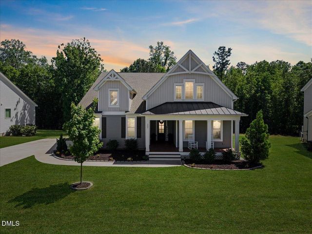 307 W Amber Oak Drive, Selma, NC 27576
