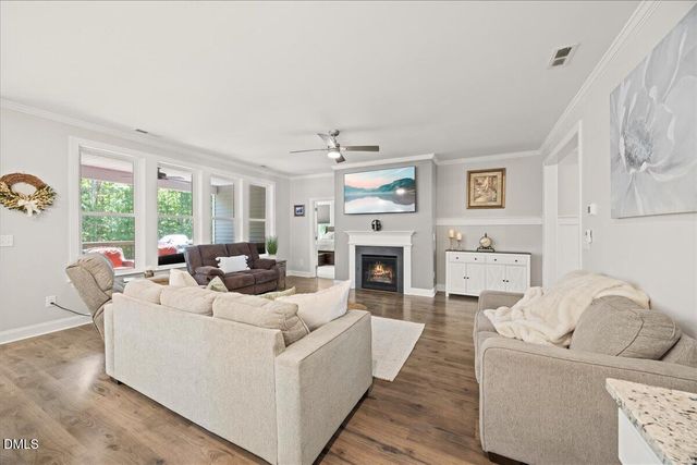 307 W Amber Oak Drive, Selma, NC 27576