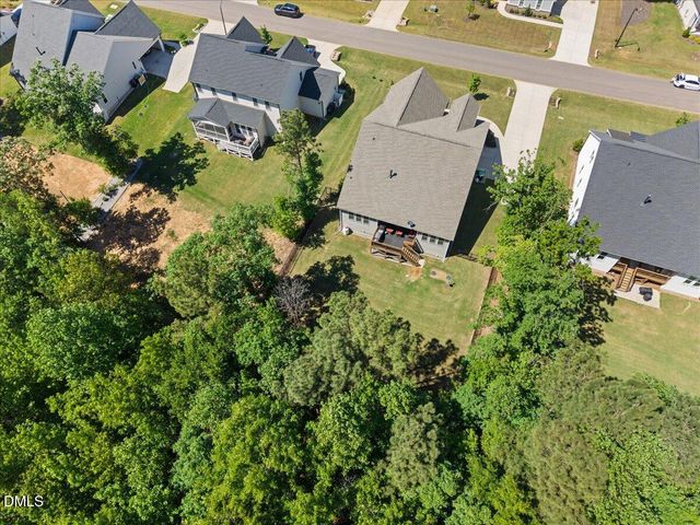 307 W Amber Oak Drive, Selma, NC 27576