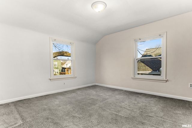 1328 N BROADWAY Street, Peoria, IL 61606