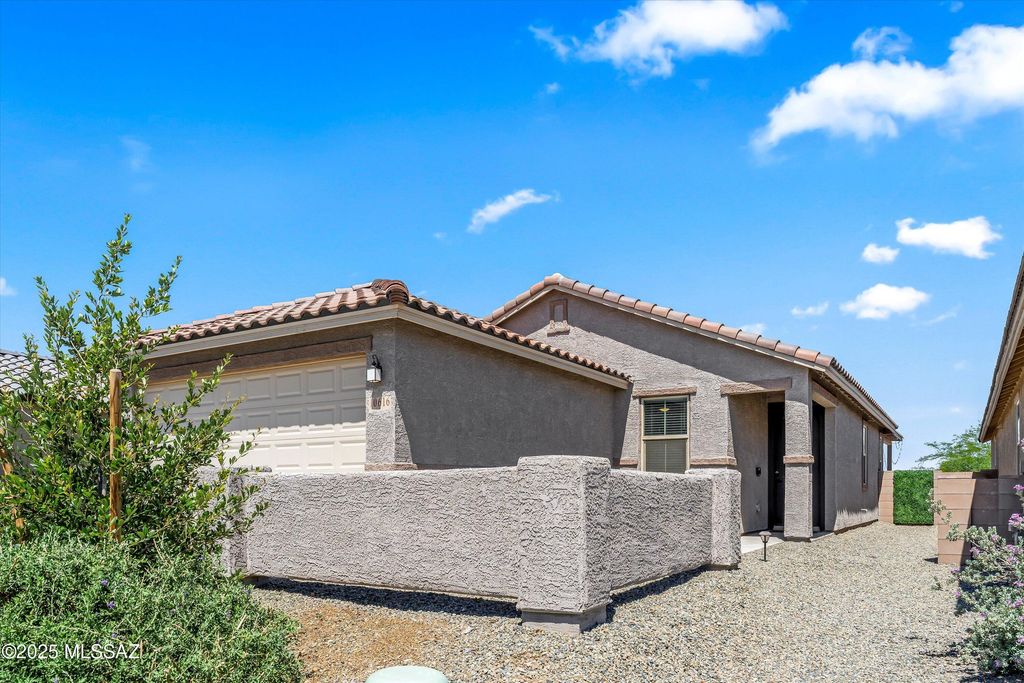 10616 W Goulding Drive, Marana, AZ 85653