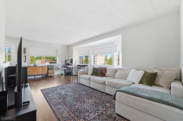 290 Anderson Street 4N, Hackensack City, NJ 07601