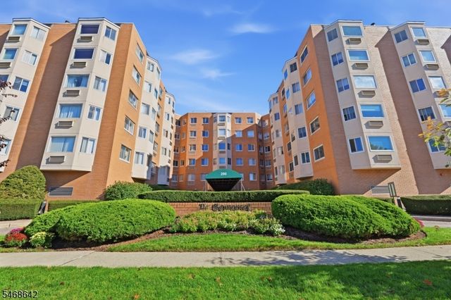 290 Anderson Street 4N, Hackensack City, NJ 07601