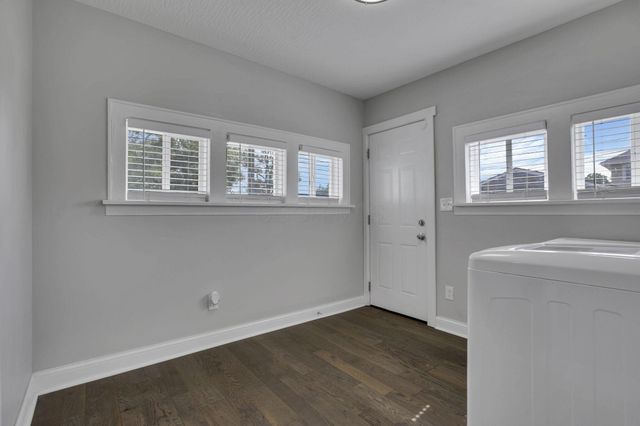 1745 Sullivant Avenue, Columbus, OH 43223