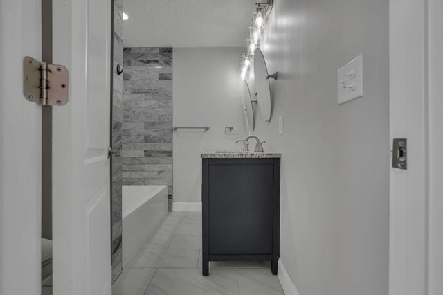 1745 Sullivant Avenue, Columbus, OH 43223