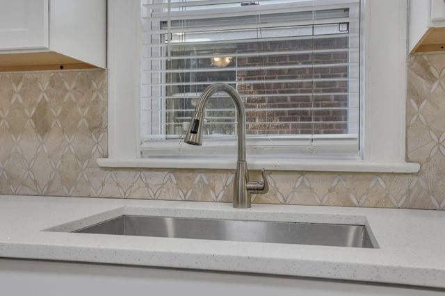 1745 Sullivant Avenue, Columbus, OH 43223