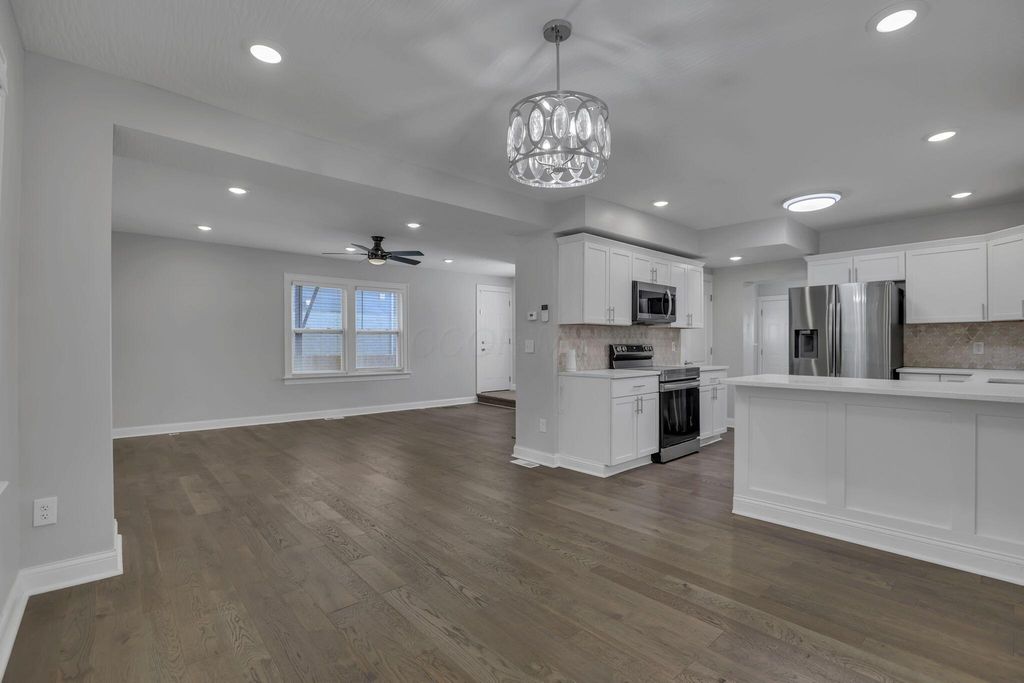 1745 Sullivant Avenue, Columbus, OH 43223