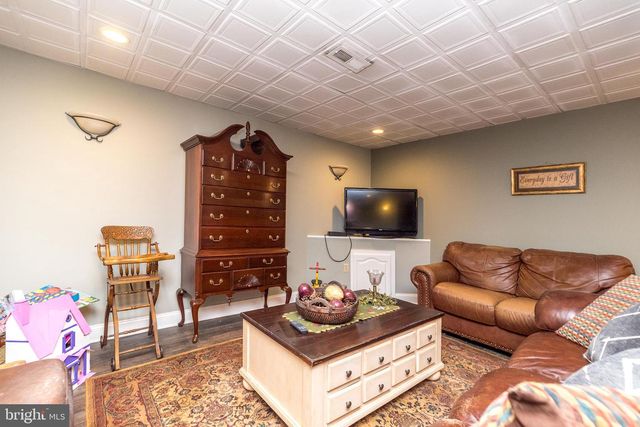 329 MANOR RD, Harleysville, PA 19438