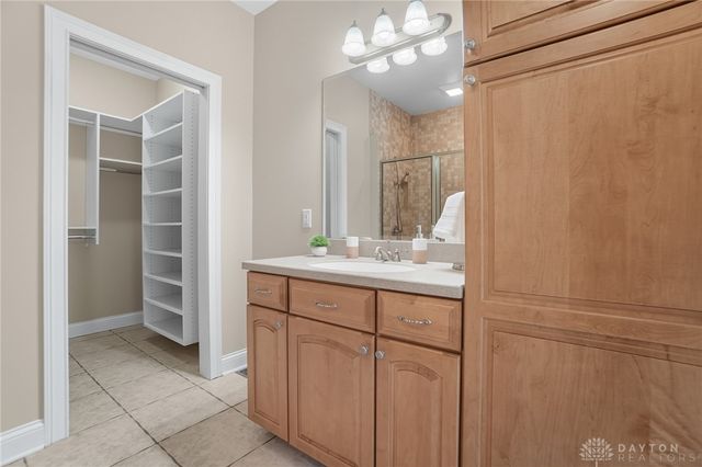 454 Skyland Drive, Beavercreek Twp, OH 45305