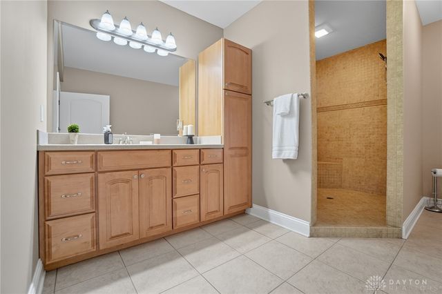 454 Skyland Drive, Beavercreek Twp, OH 45305