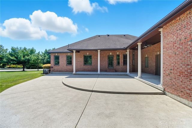 454 Skyland Drive, Beavercreek Twp, OH 45305