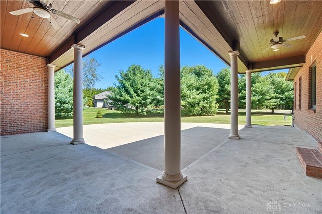 454 Skyland Drive, Beavercreek Twp, OH 45305