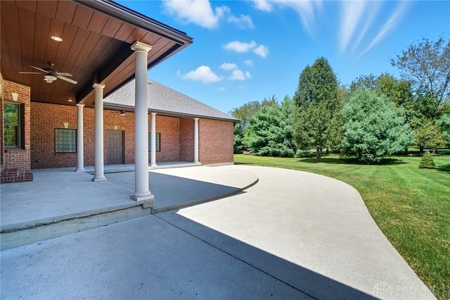 454 Skyland Drive, Beavercreek Twp, OH 45305