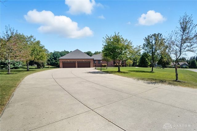 454 Skyland Drive, Beavercreek Twp, OH 45305