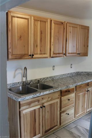 907 N Church Street, Greensboro, NC 27401