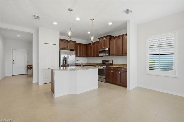 4629 Waterscape LN, Fort Myers, FL 33966
