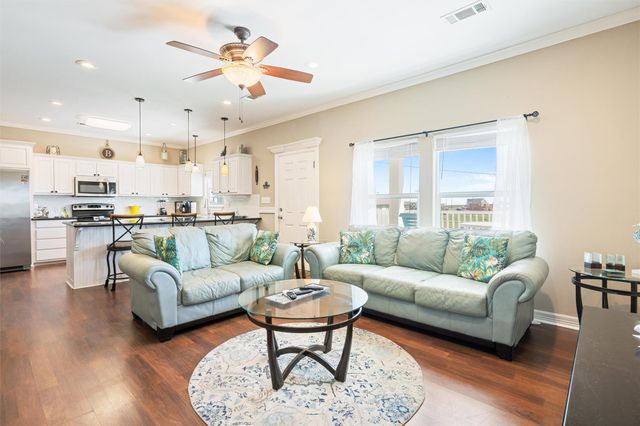 933 Westview, Crystal Beach, TX 77650