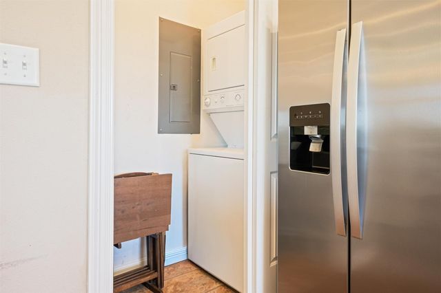 933 Westview, Crystal Beach, TX 77650