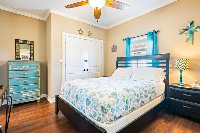 933 Westview, Crystal Beach, TX 77650