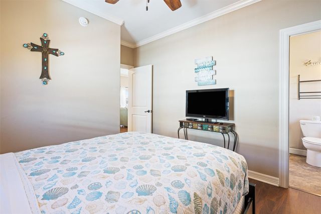 933 Westview, Crystal Beach, TX 77650