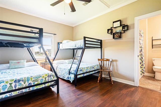 933 Westview, Crystal Beach, TX 77650