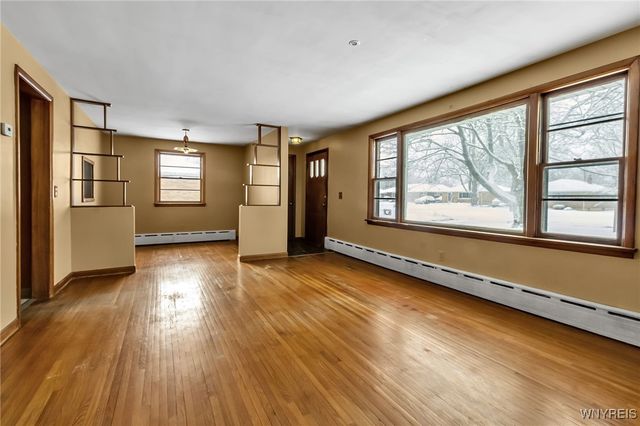 89 Woodlane Drive, West Seneca, NY 14224