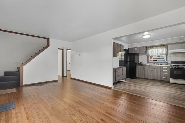 11013 Menard Avenue, Chicago Ridge, IL 60415